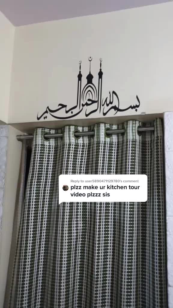 @Meenaz💎