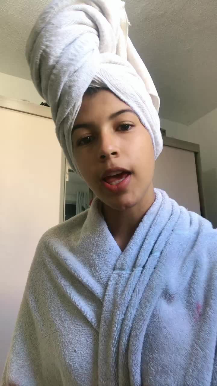 @D&eacute;bora Eug&ecirc;nio