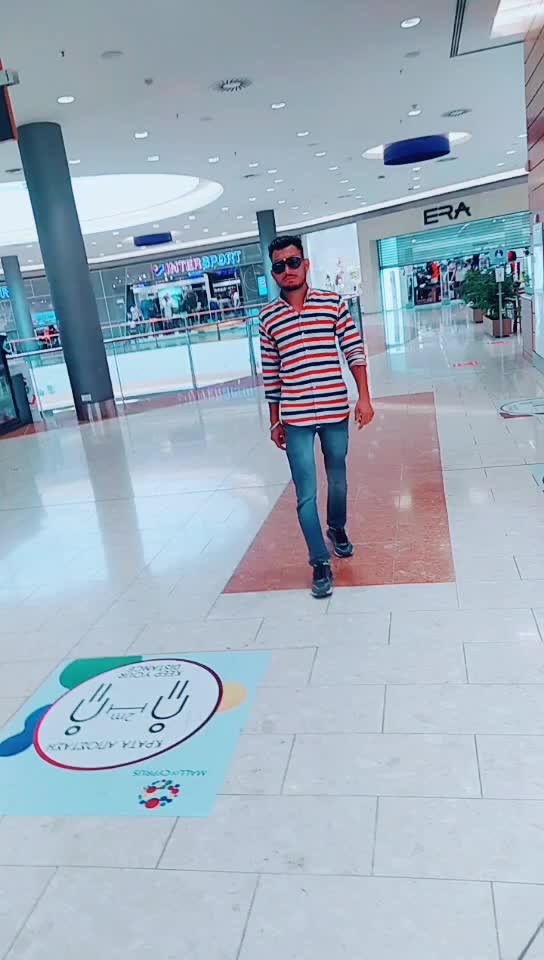 @user933358183125