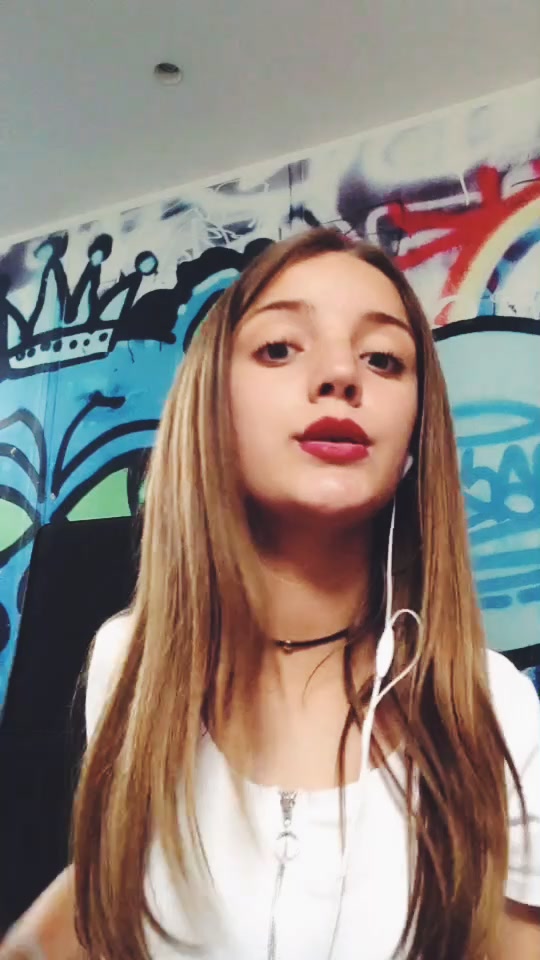 @elisepiersack