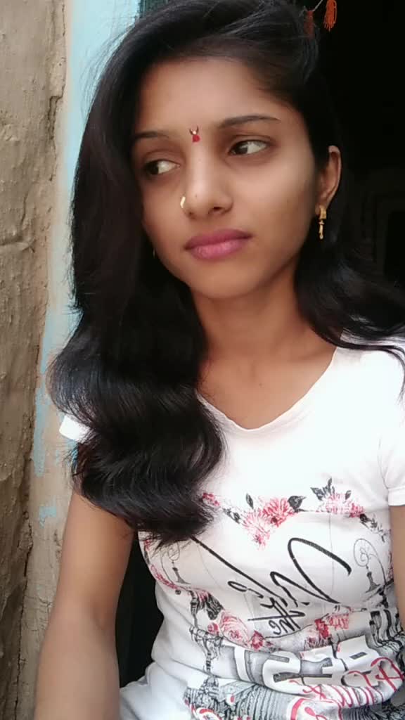 @👑Aishwarya kadam👑