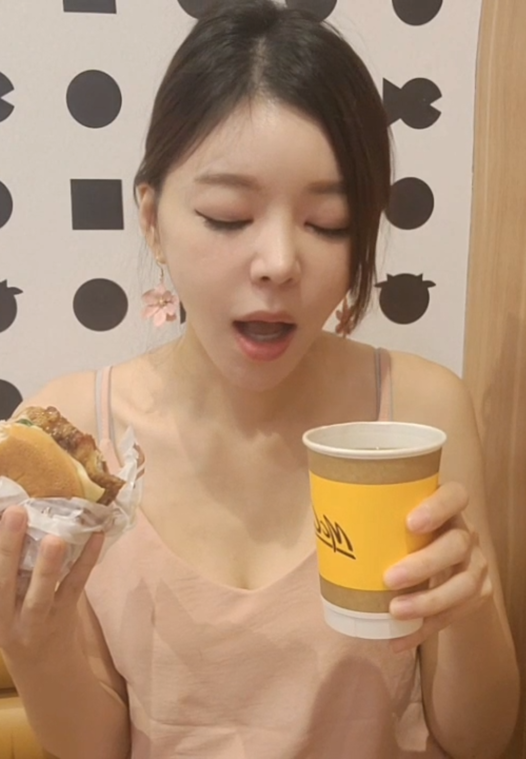 @하양복숭아