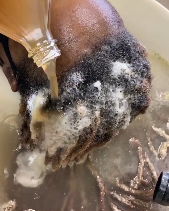 @Master Loctician & Barber 💈