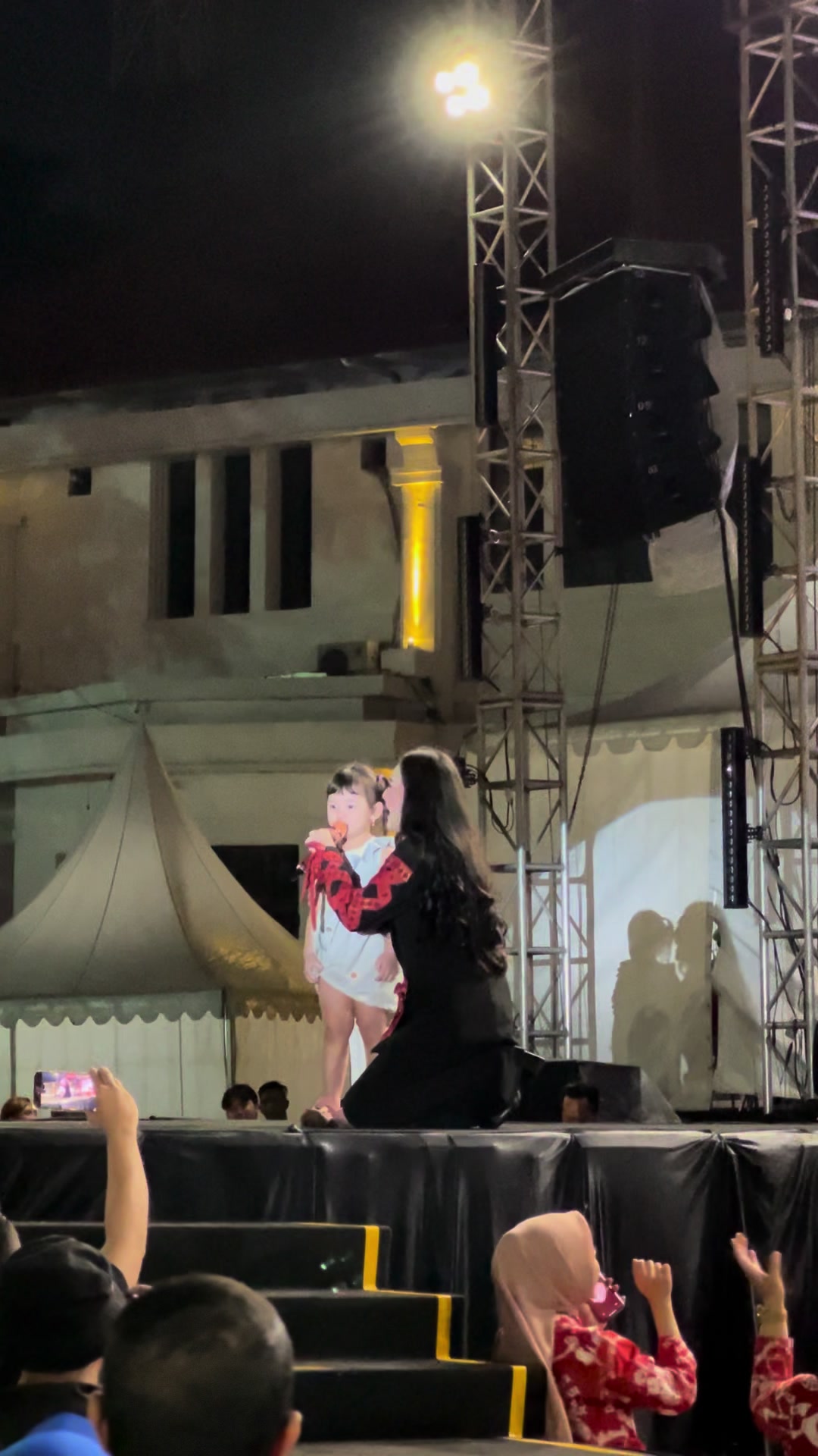 @NELLA KHARISMA