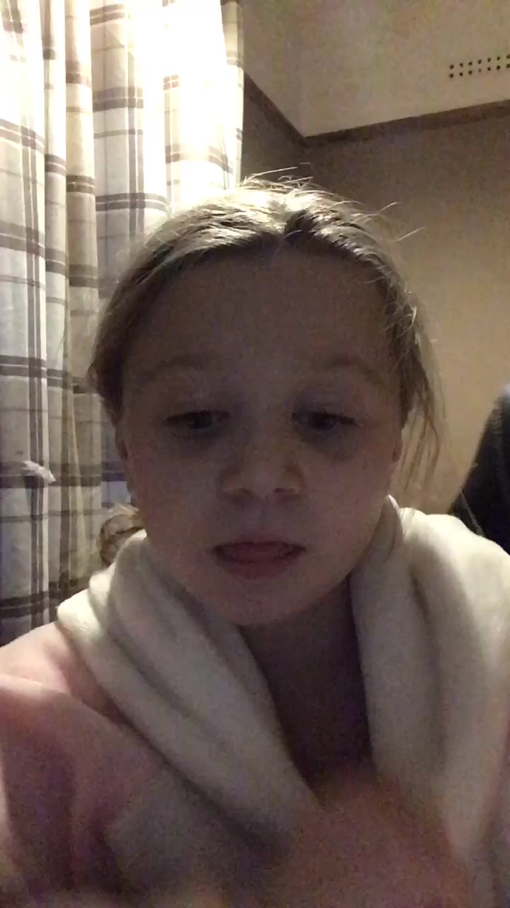 @elliefowlerx