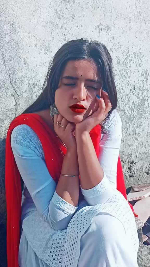@Kriti Sharma