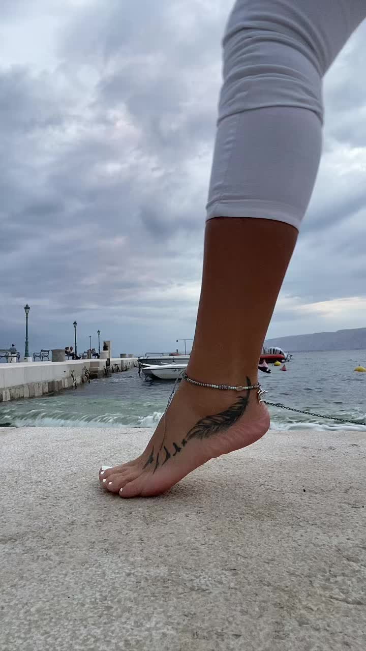 @Ana feet