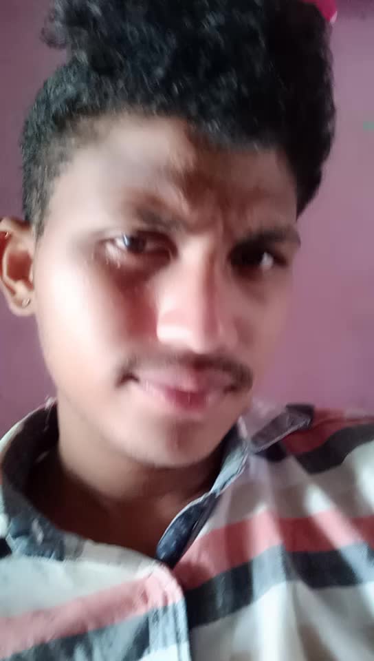 @Gowda gari abbaii. seshu tarak