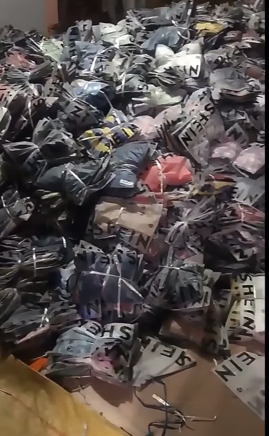 @Fatmeyshop