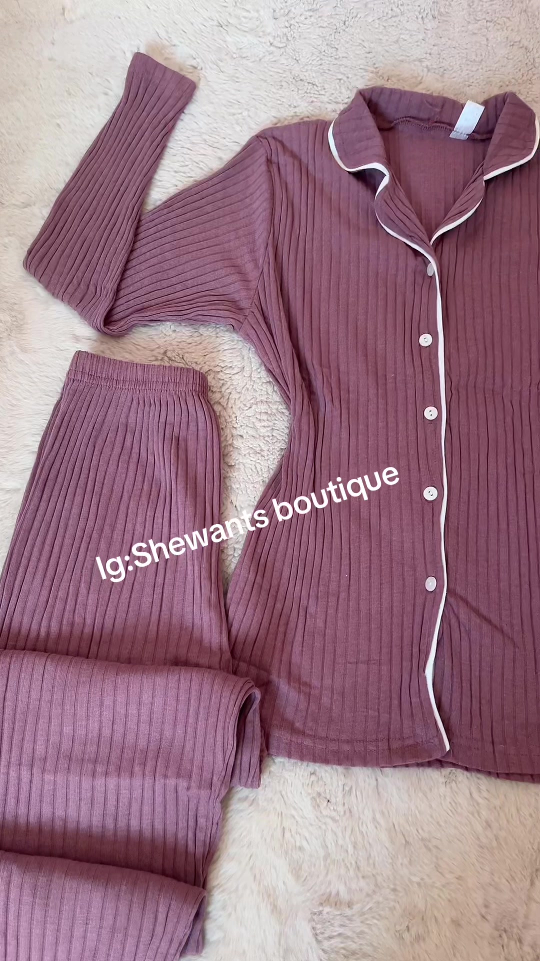 @shewants_boutique