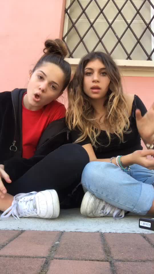 @Martinapiconeeee
