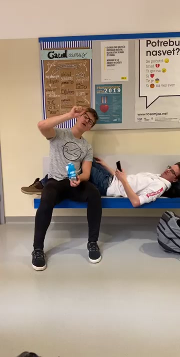 @...