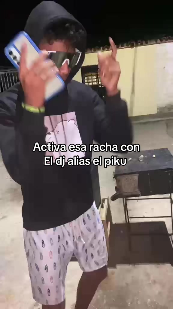 @LOS TRONETEROS
