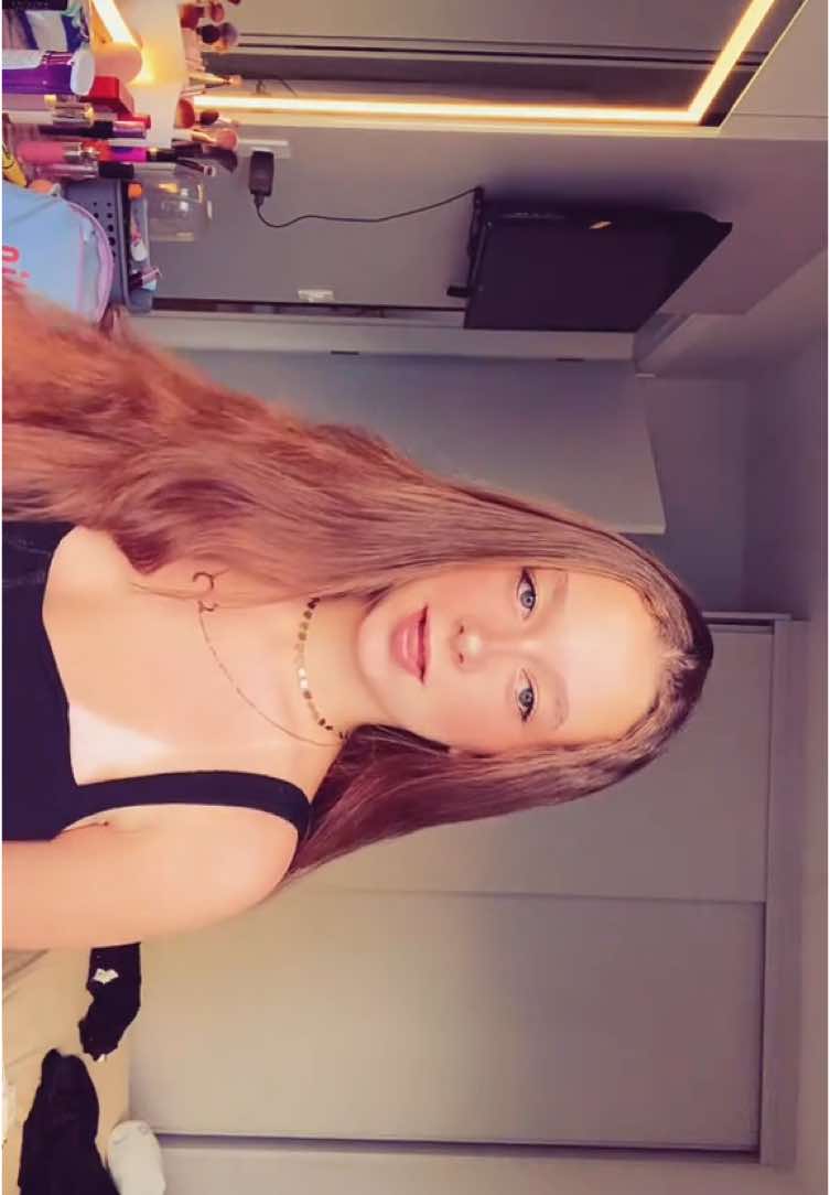 @sophia larsen