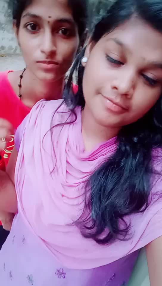 @crazy selfie queen