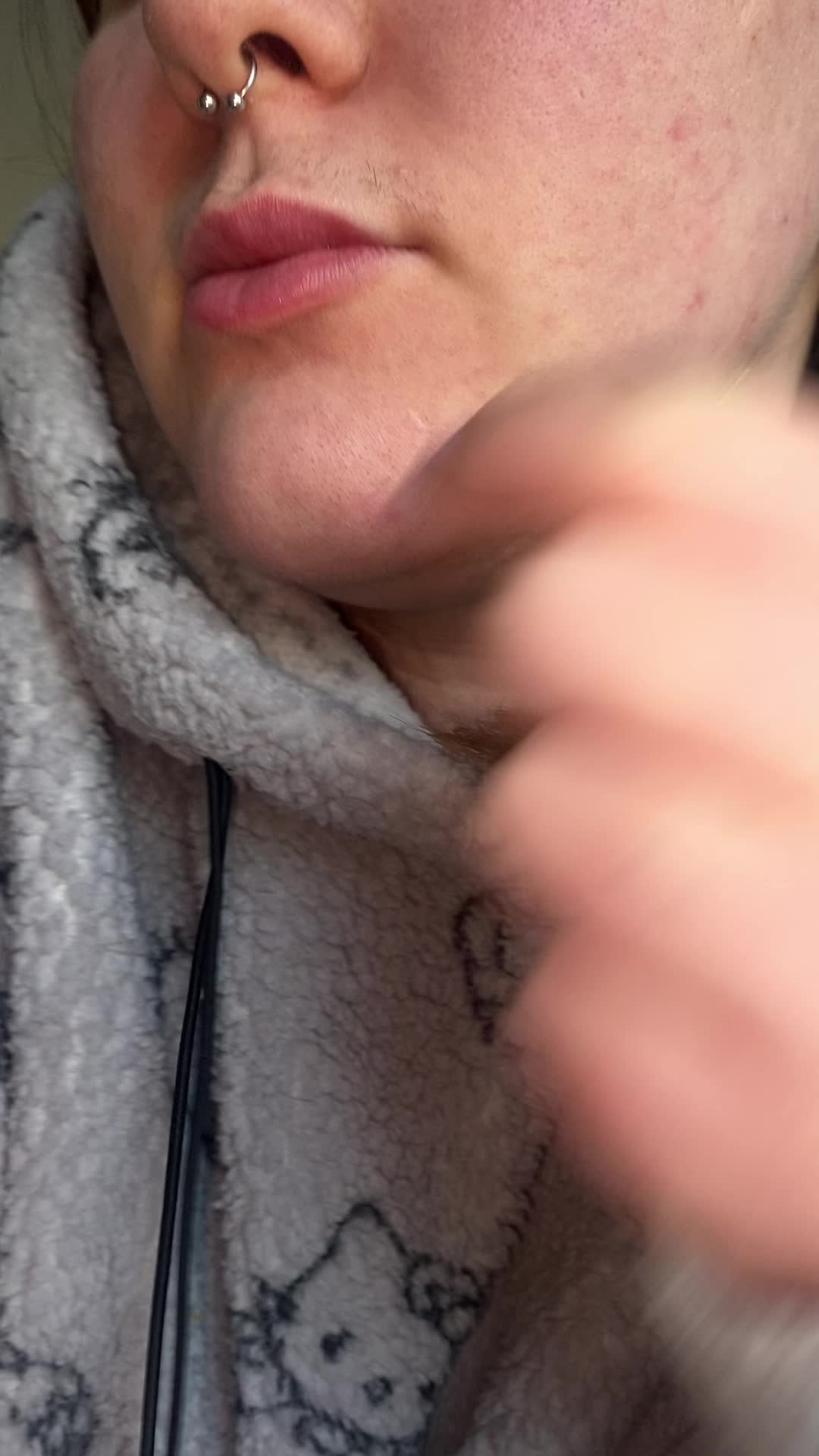 @Mistress long tongue.