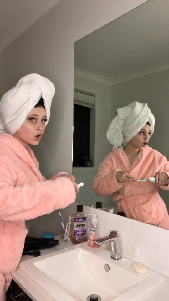 @haylohayley&trade;