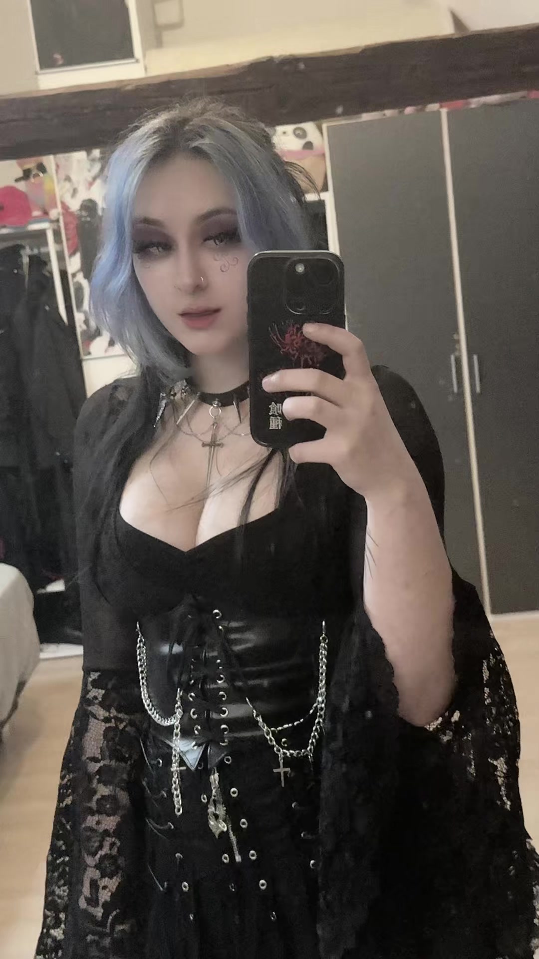 @Angie⛓🖤