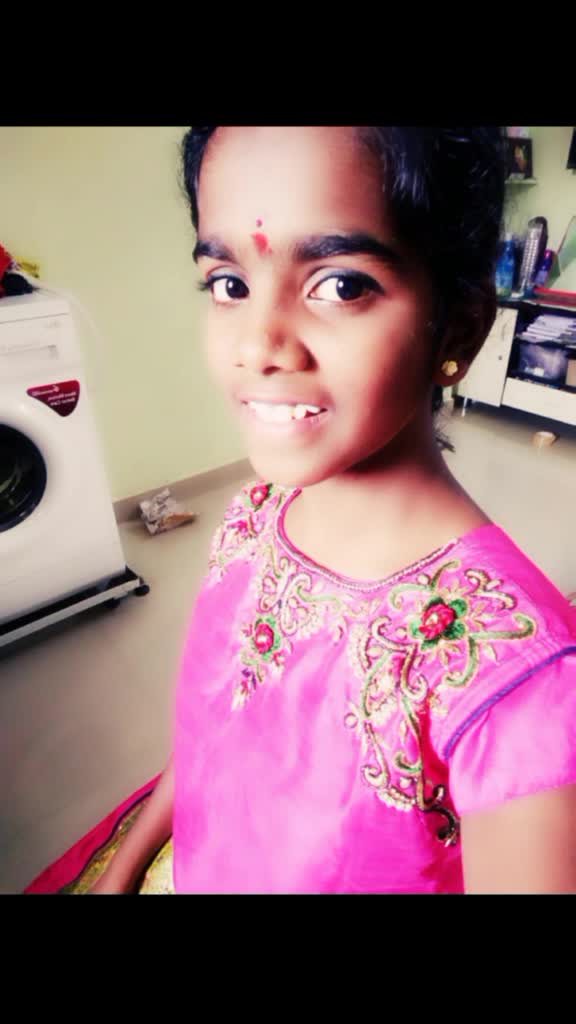 @smart girl akshaya