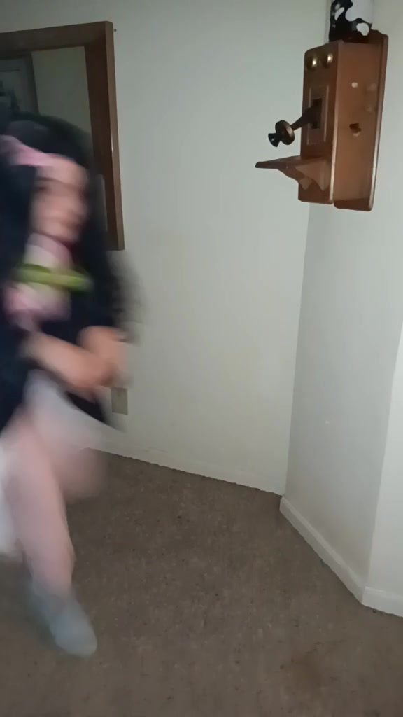 @﹒⪩⪨﹒