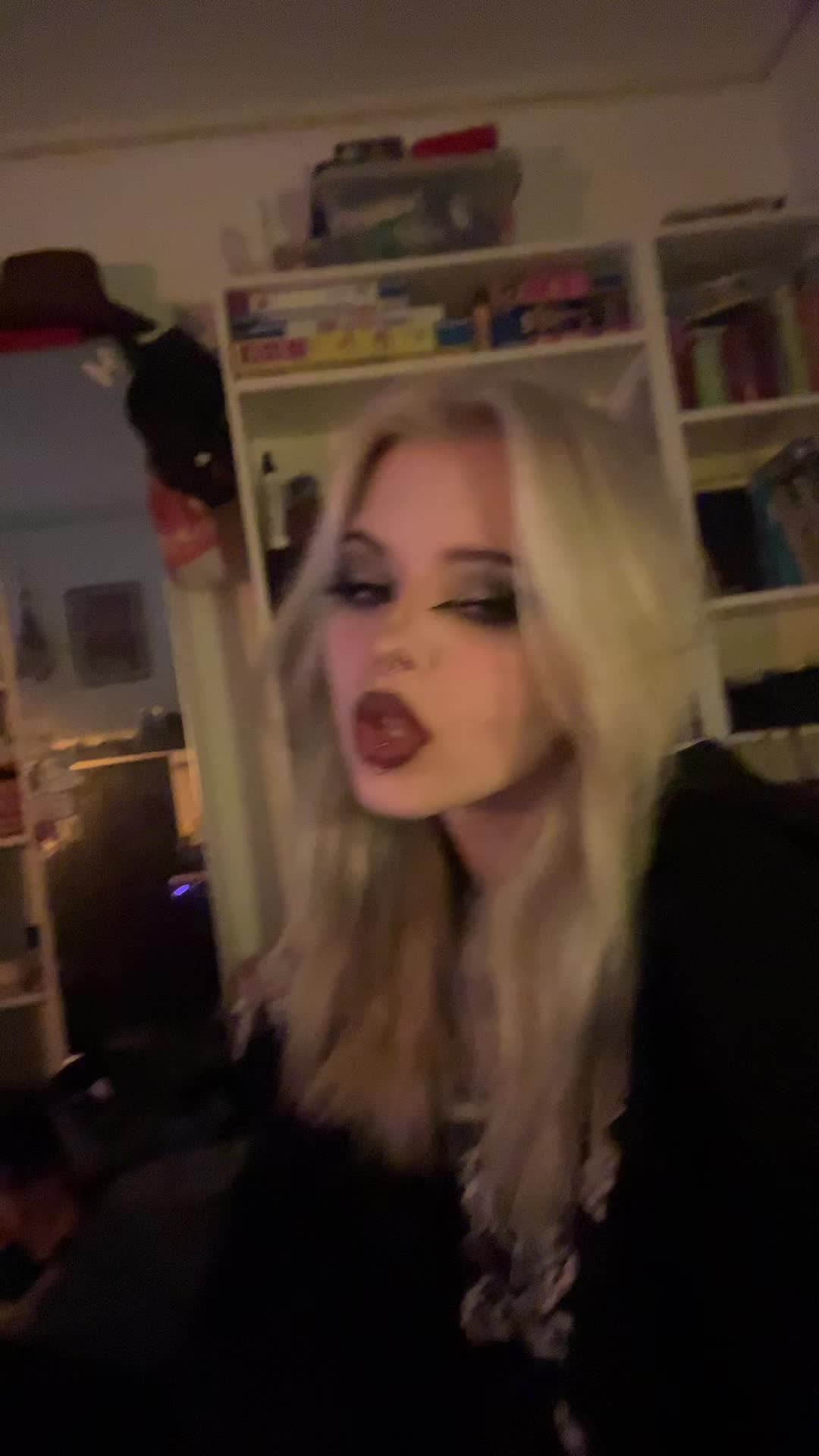 @𝓚𝓲𝓻𝓪 ☾