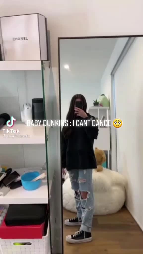 @Charli d'amelio 🥽