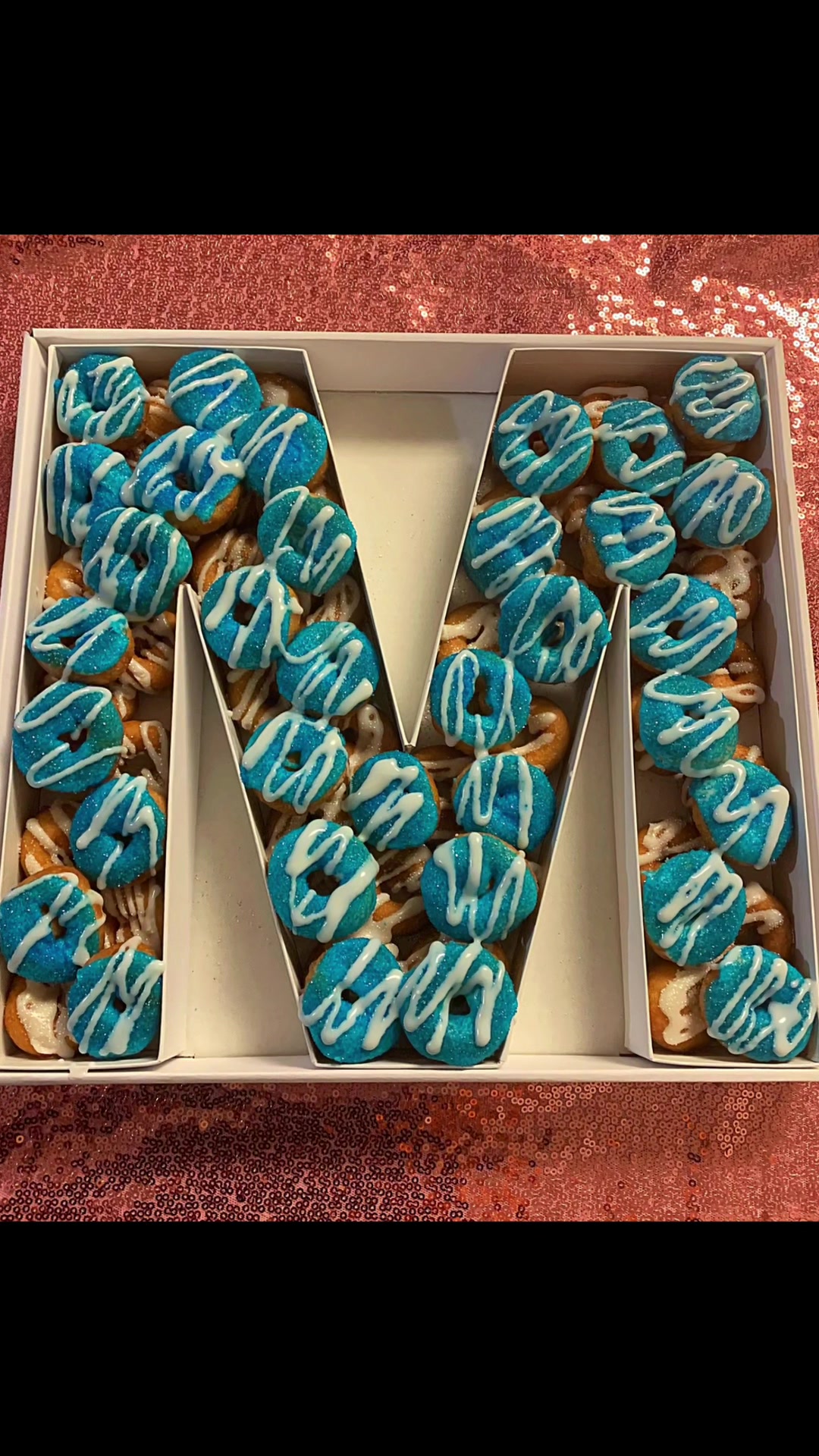 @MiniQueensDonuts