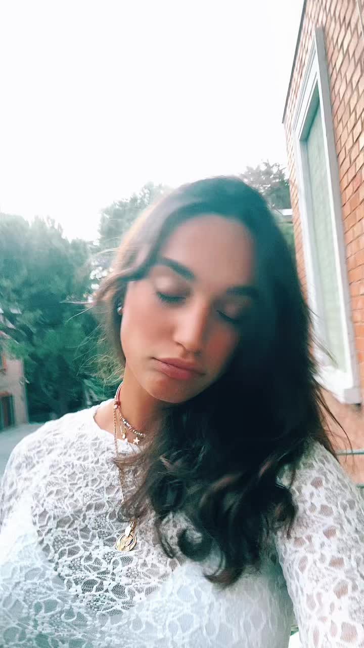 @allegra de rosa