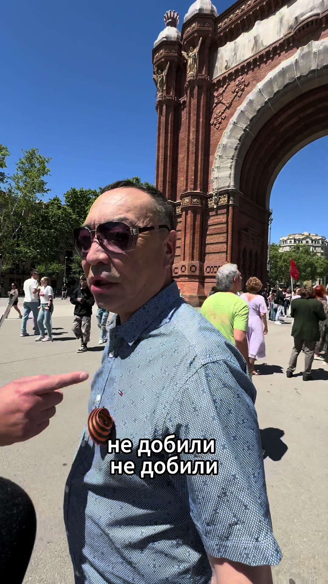 @Уличные интервью в Барселоне