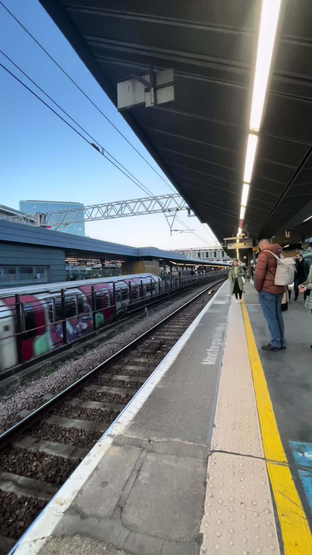 @𝑀 𖤓☽˚.⋆