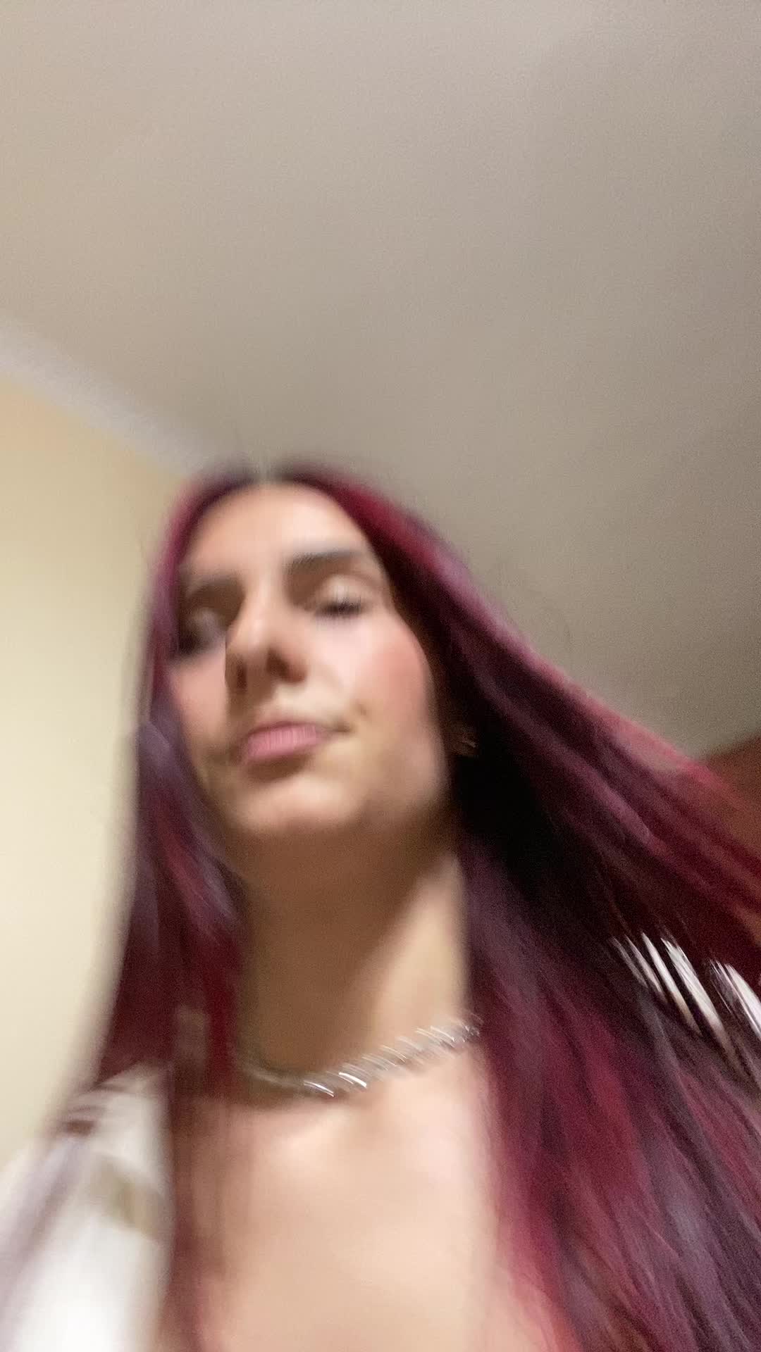 @Vlonjate🇦🇱