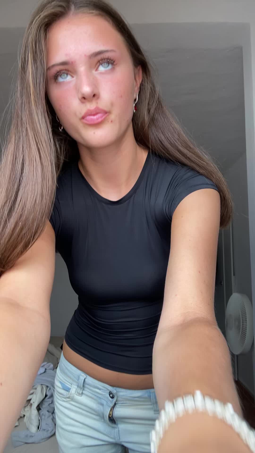 @𝐋 𝐈 𝐒 𝐀