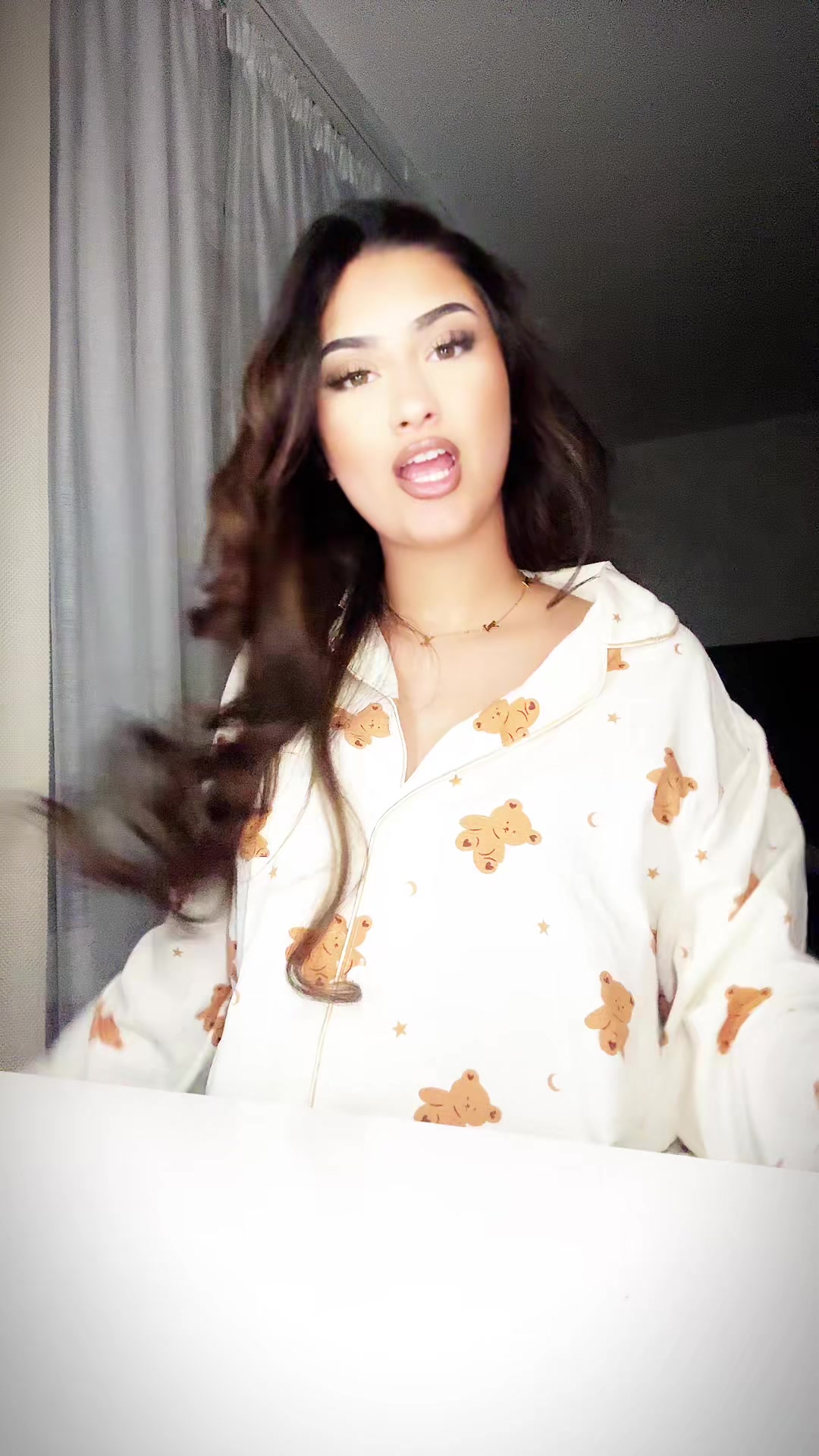 @𝐸🌺