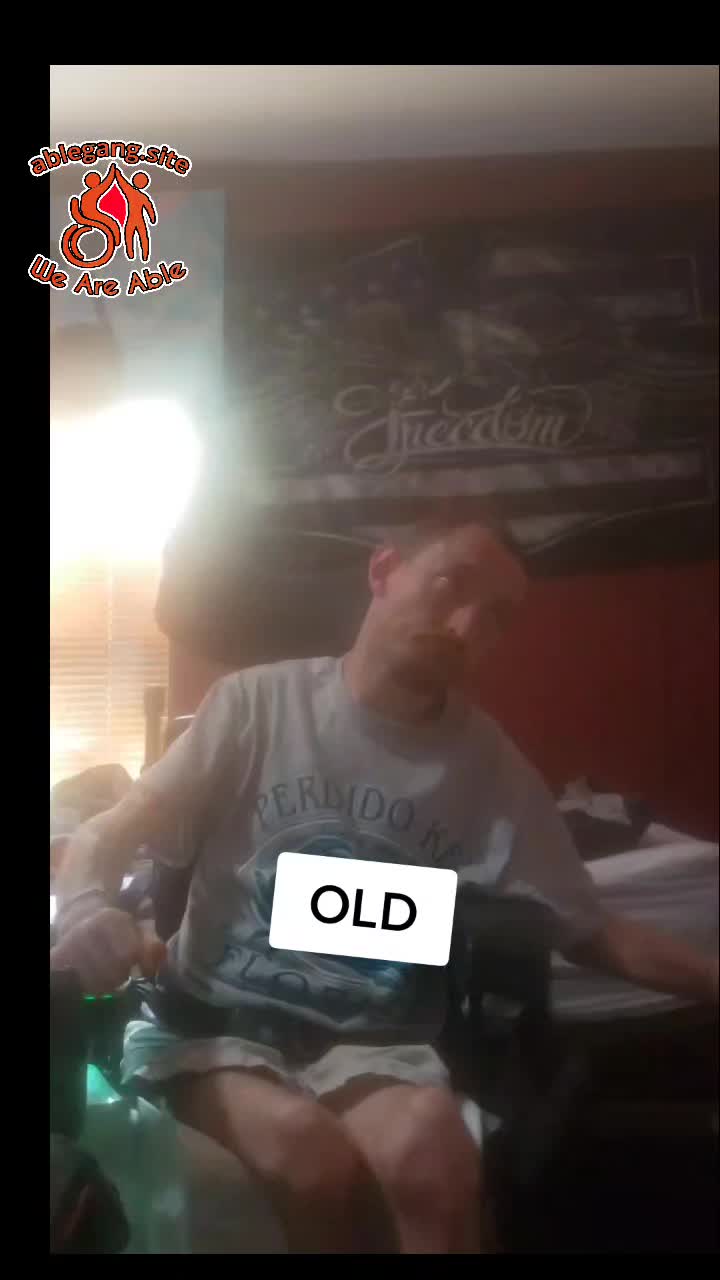 @UrMomsFavCripple