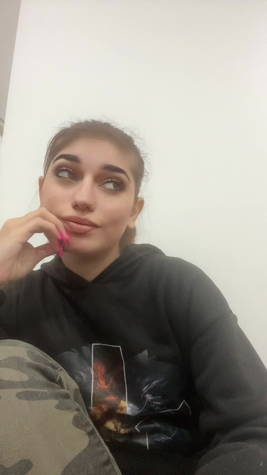 @Isabeltiktok13