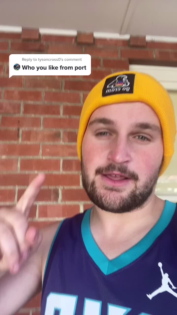 @JamesTalksFooty