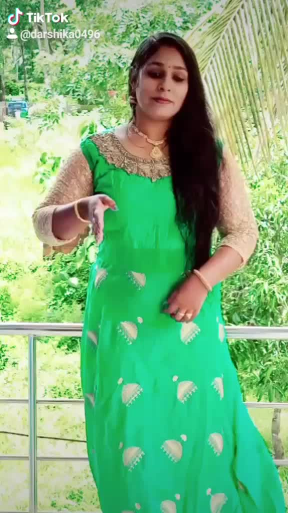 @Darshiii
