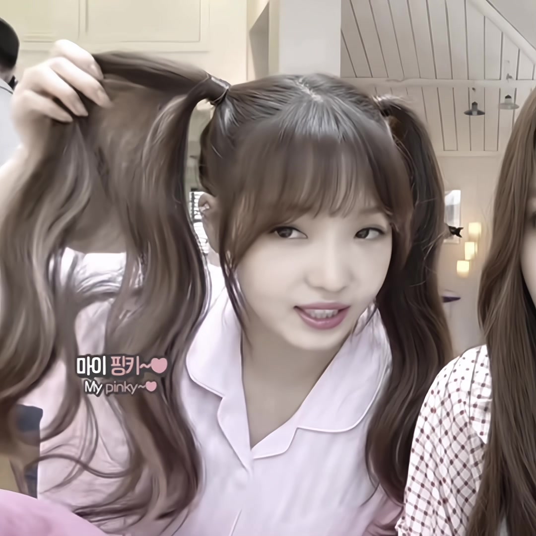 @lily