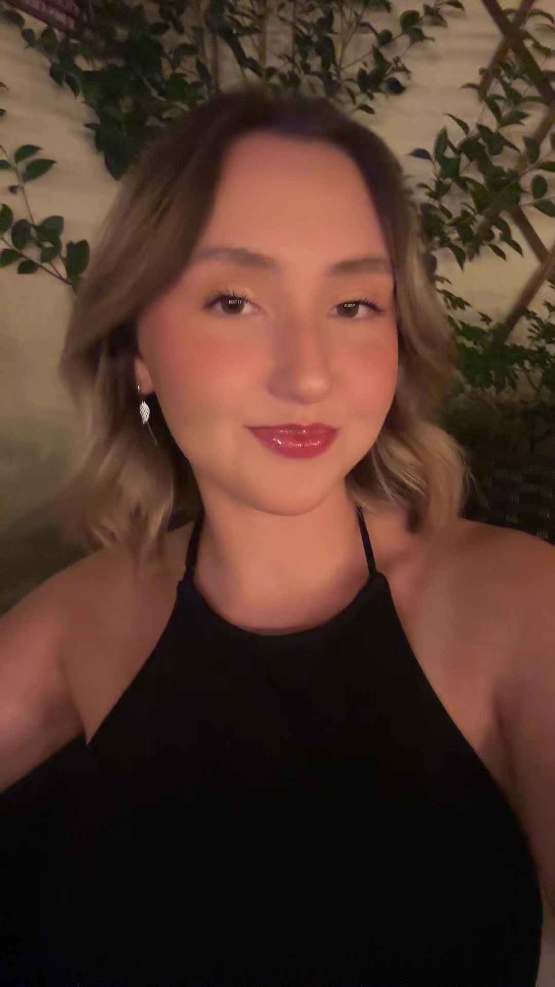 @👅