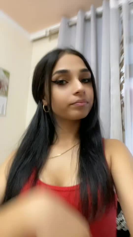 @👸🏽✨