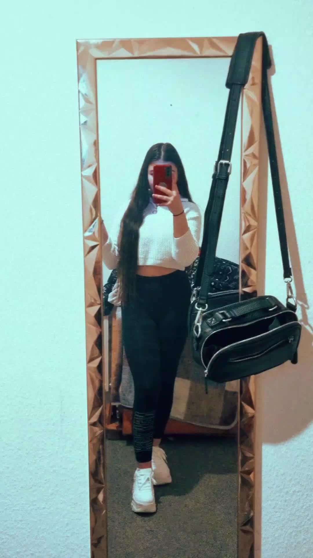 @🖤
