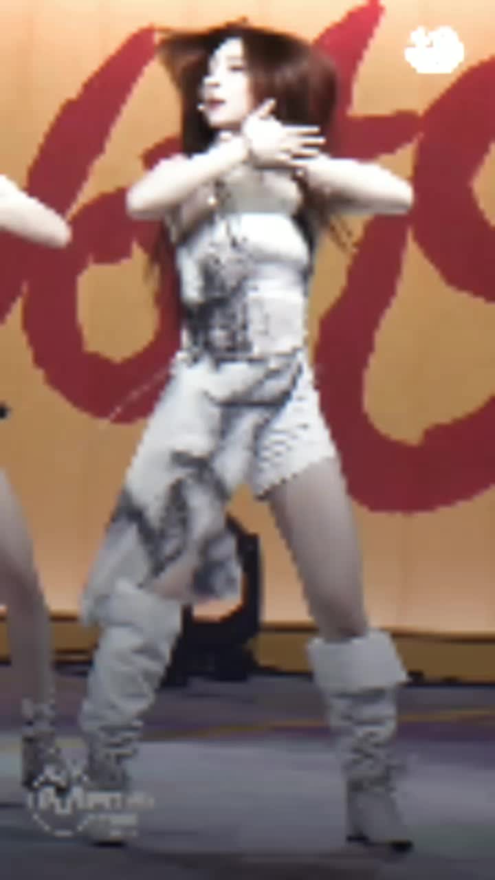 @naomi