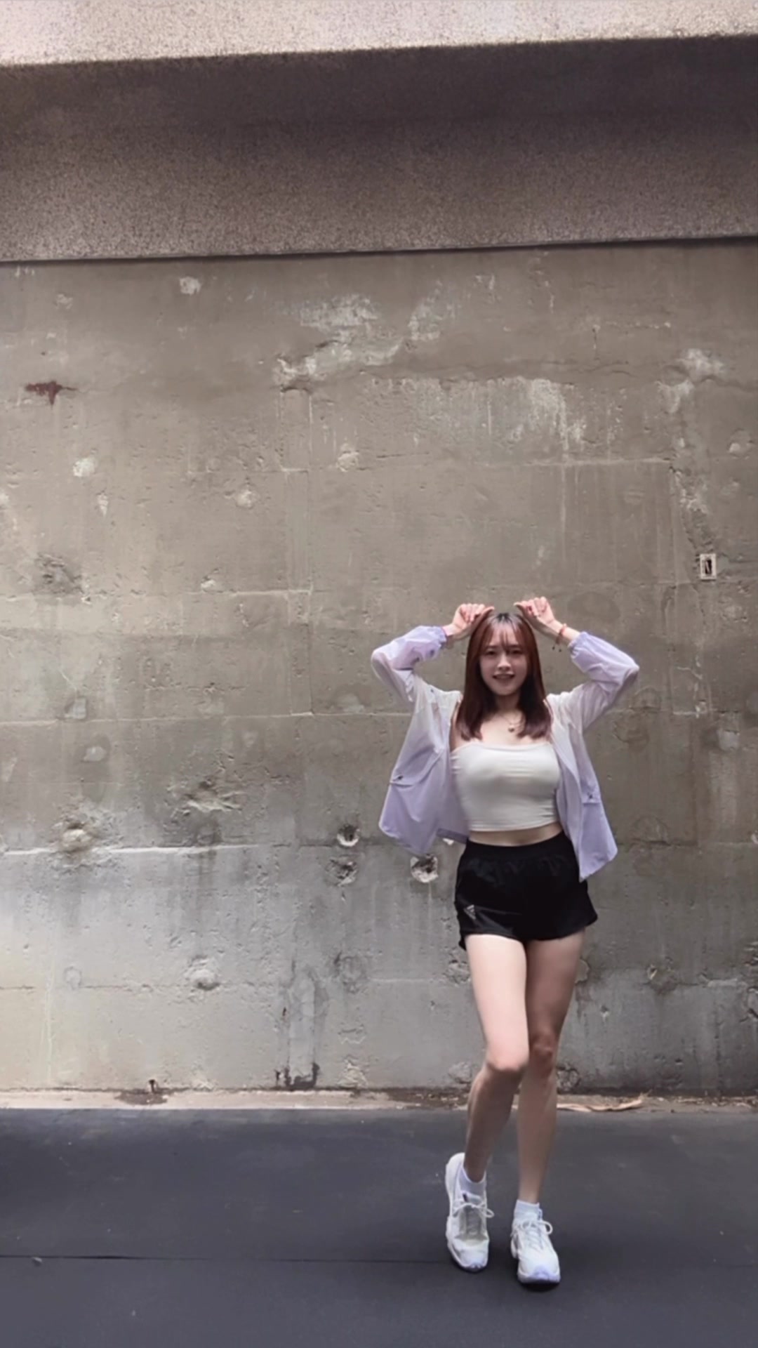@이이伊伊yiyi