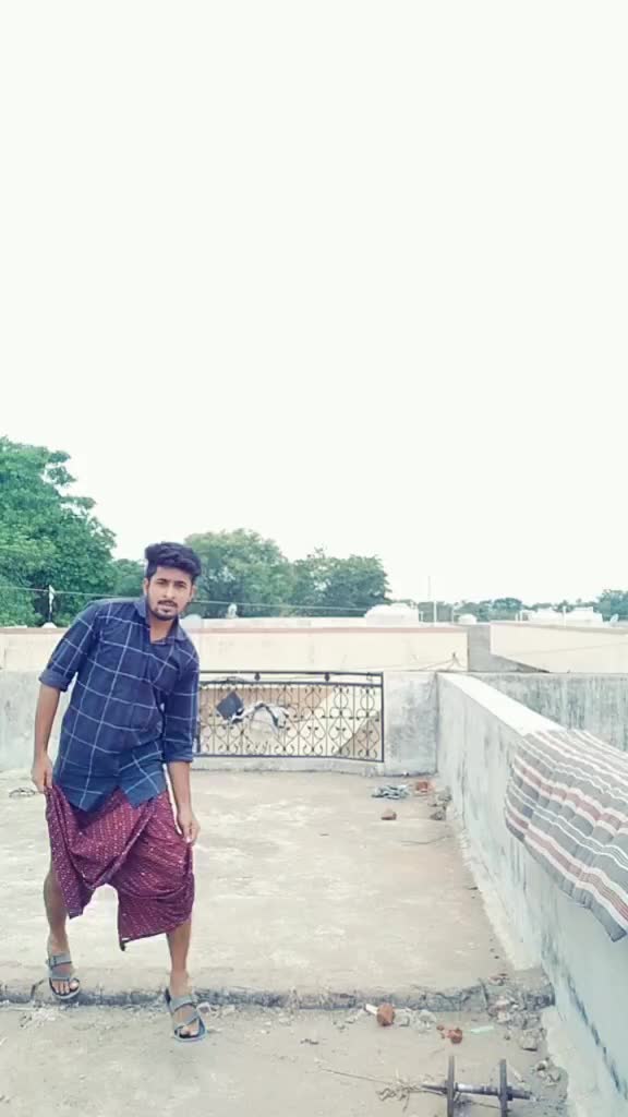 @AkshayTomy