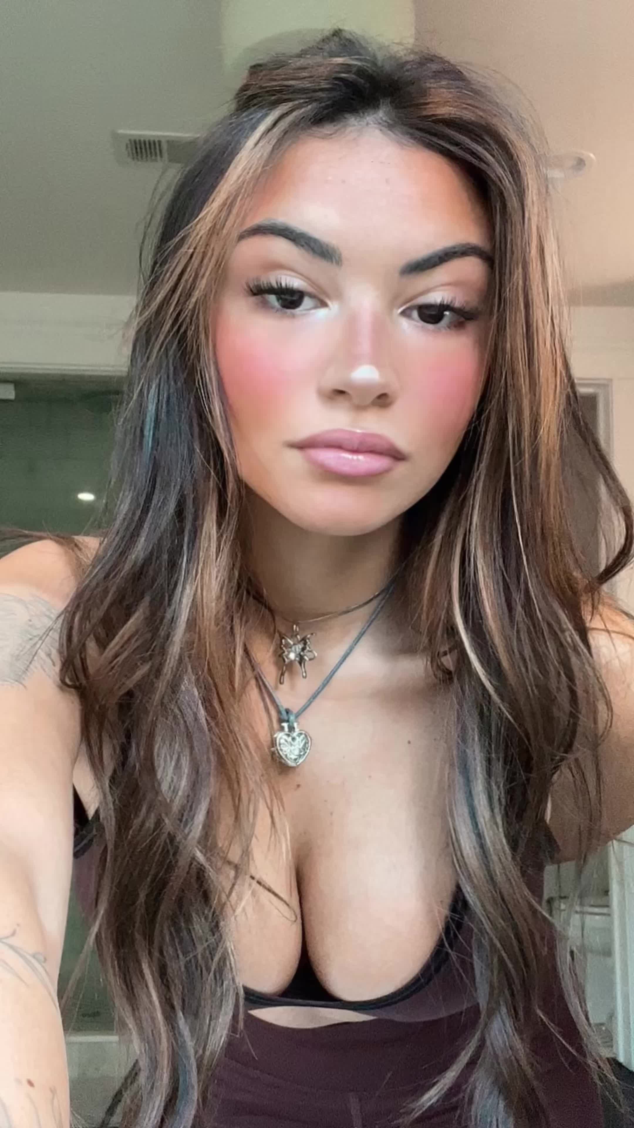 @Sophia⭐️💫