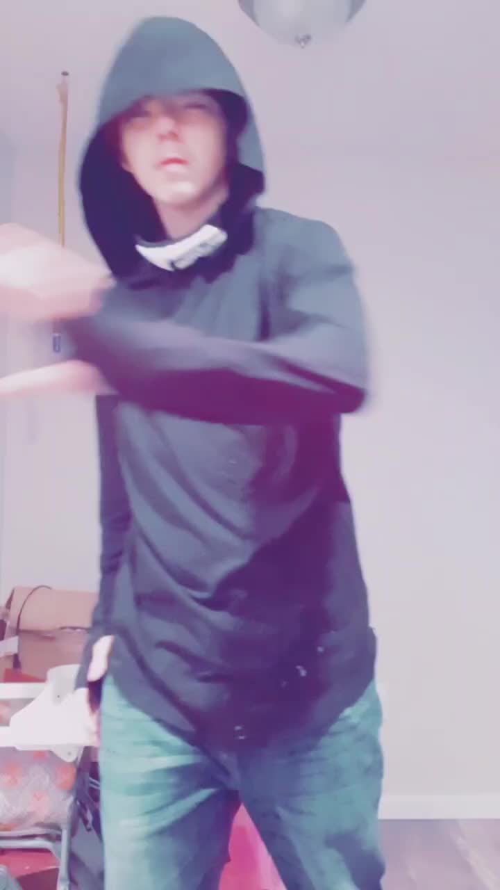 @UndeadCosplayer