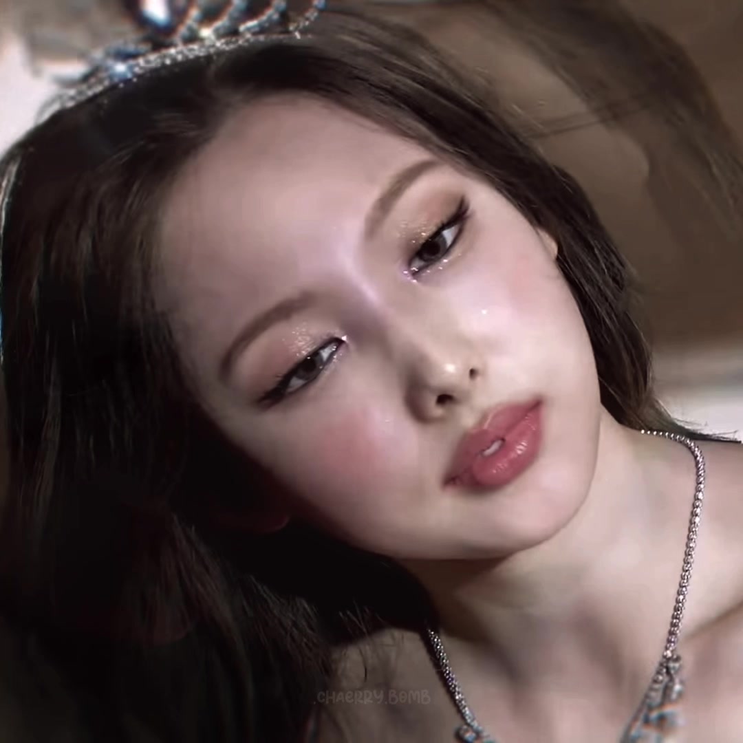 @TWICE EDITS OT9