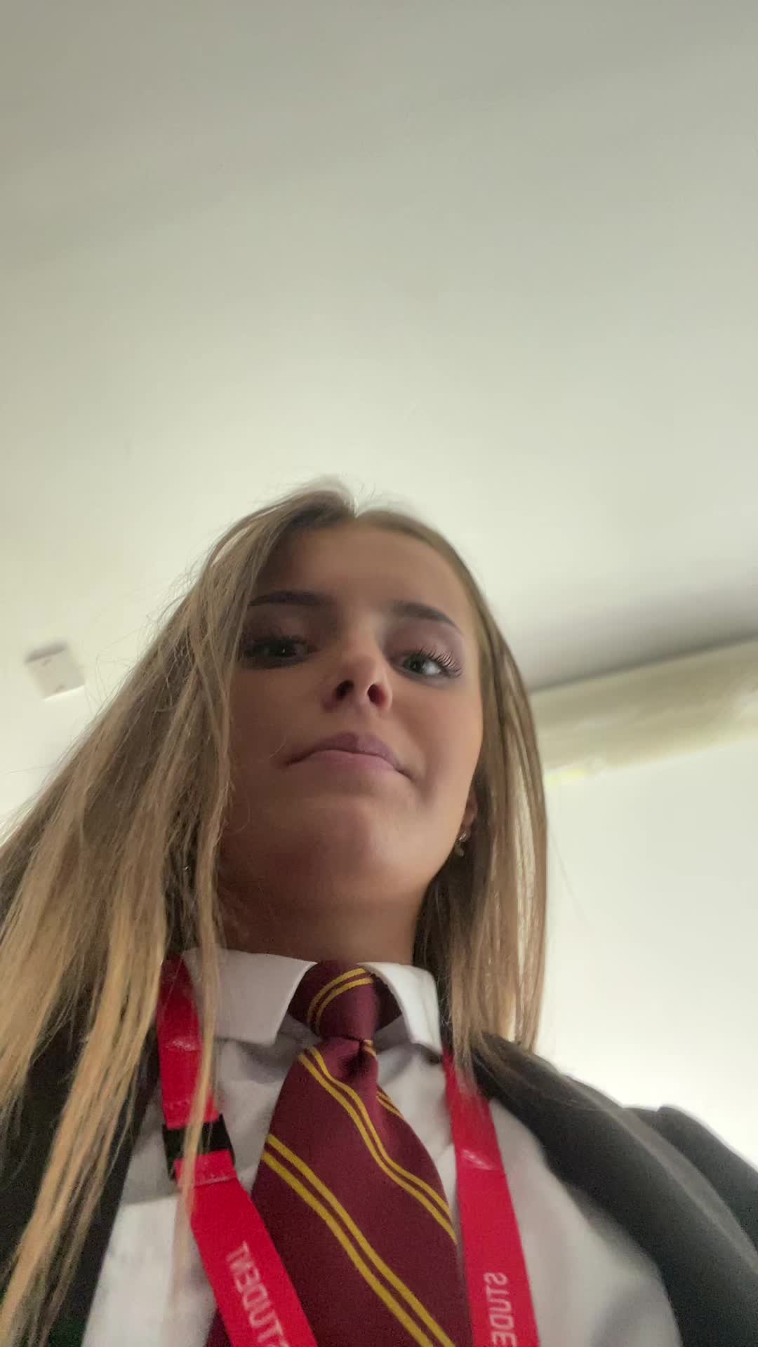@godmdksjsnsj