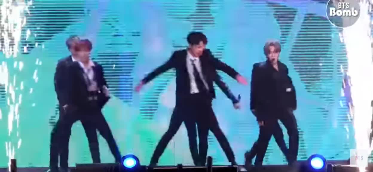 @KIM TAEHYUNG