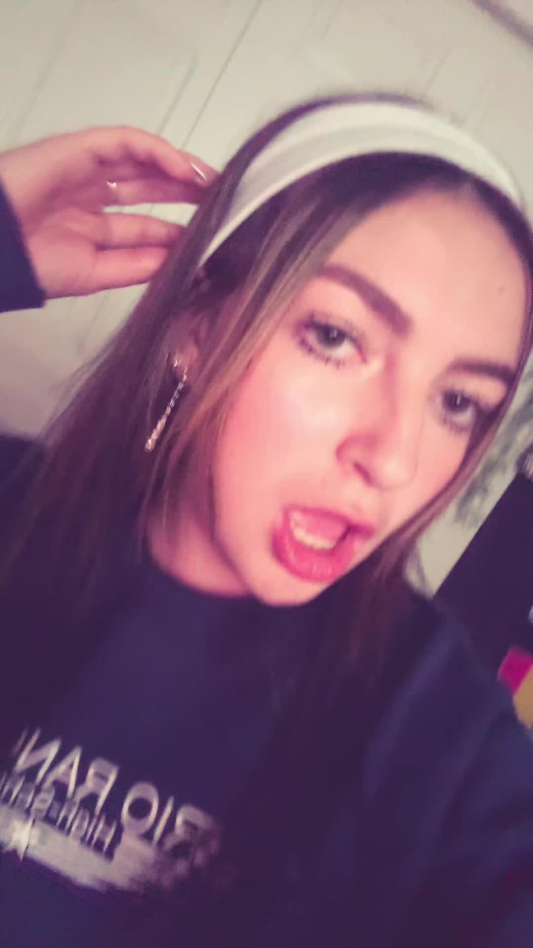 @annakarah